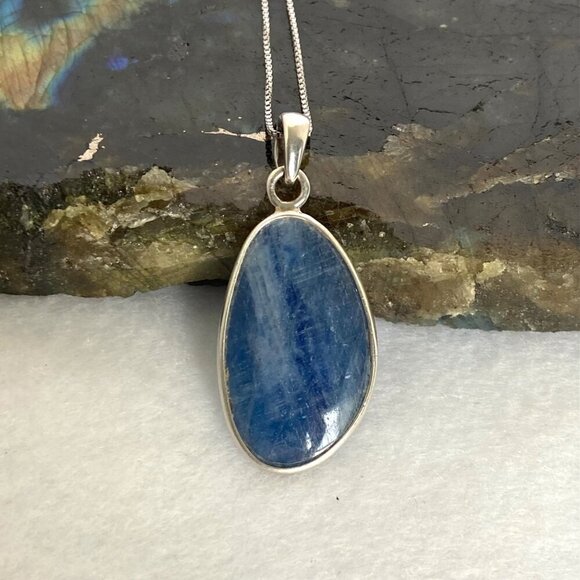 Sterling Silver 925 Bezel Set Blue Kyanite Pendant Necklace 18.75" Box Chain - Picture 5 of 16